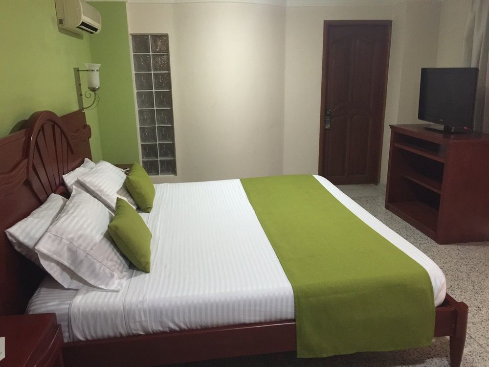 בארנקווילה Hotel Caribe 79 מראה חיצוני תמונה