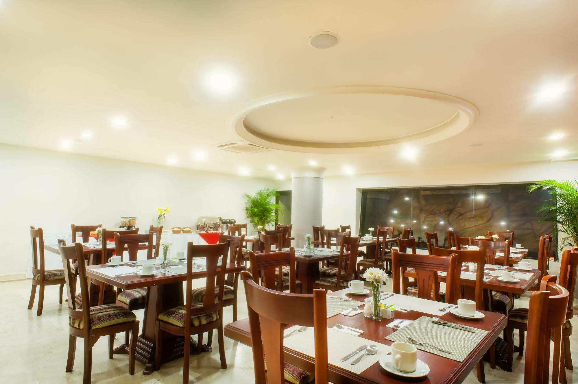 בארנקווילה Hotel Caribe 79 מראה חיצוני תמונה